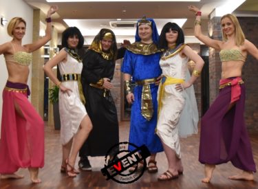 Wieczór Egipski – Kolumna Park